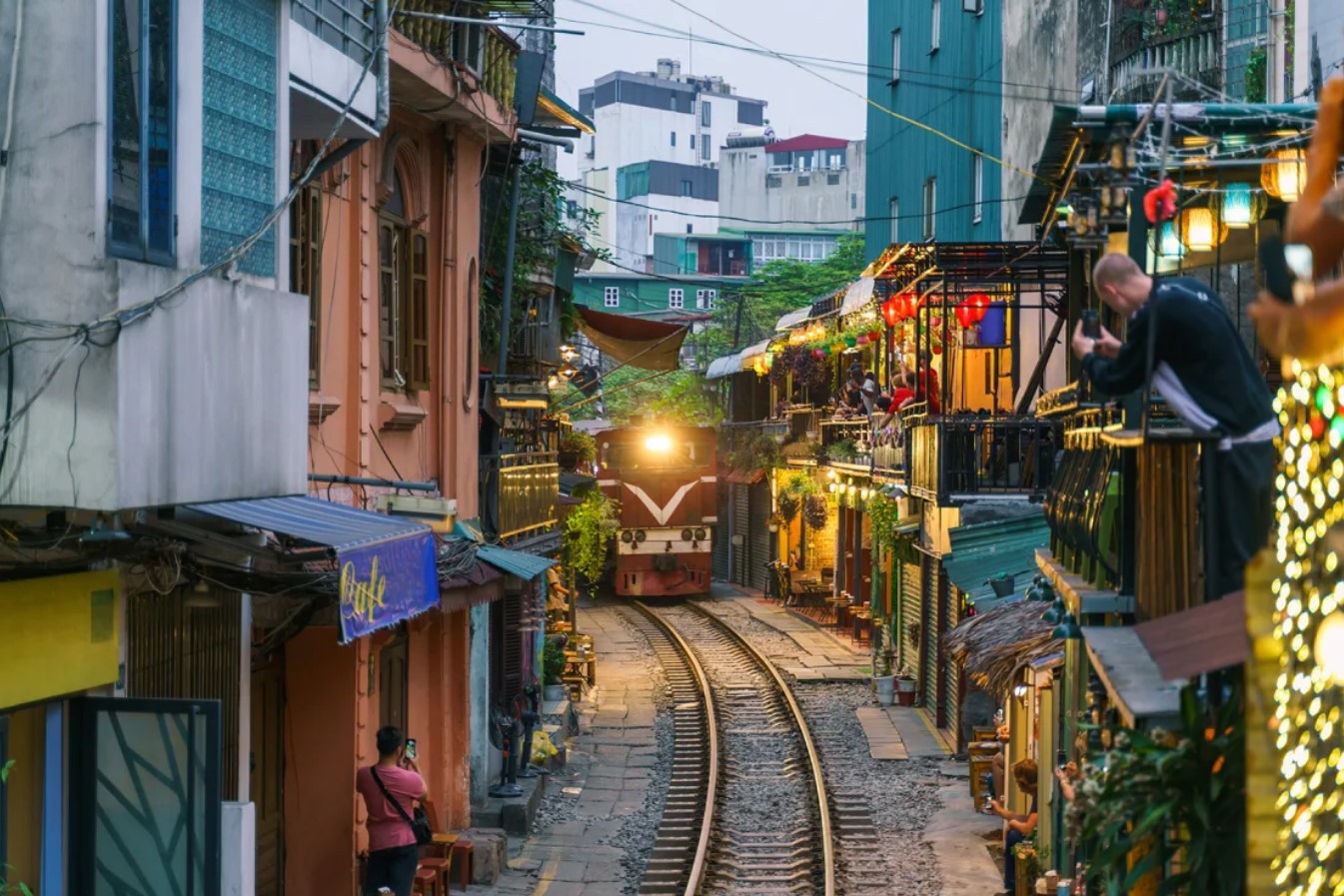 where to stay in hanoi